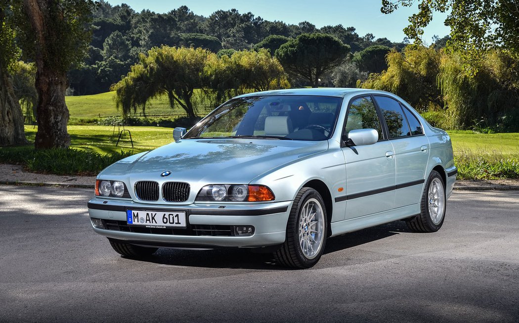 BMW 528i Sedan (1995-2000)