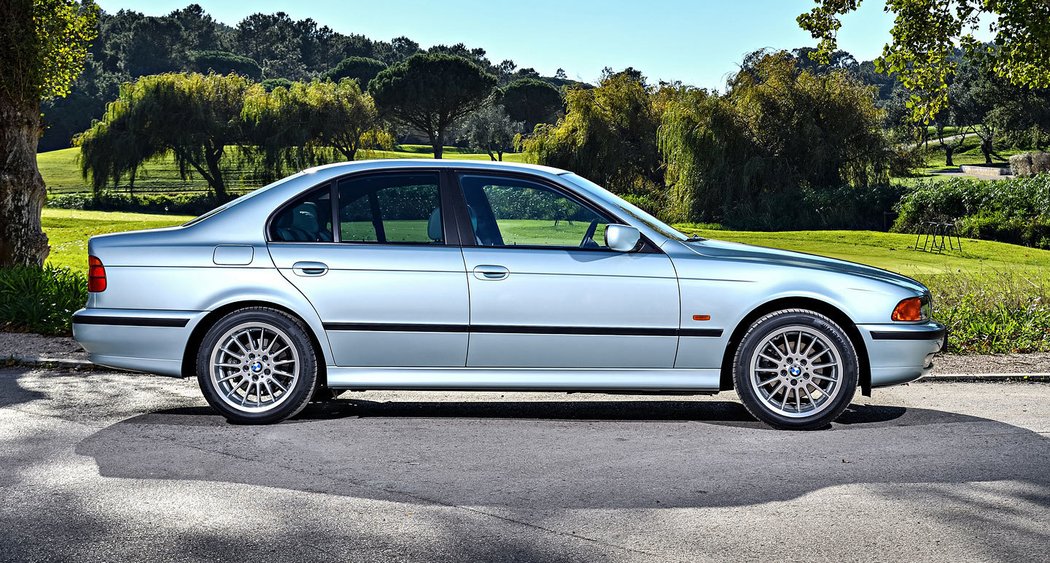 BMW 528i Sedan (1995-2000)