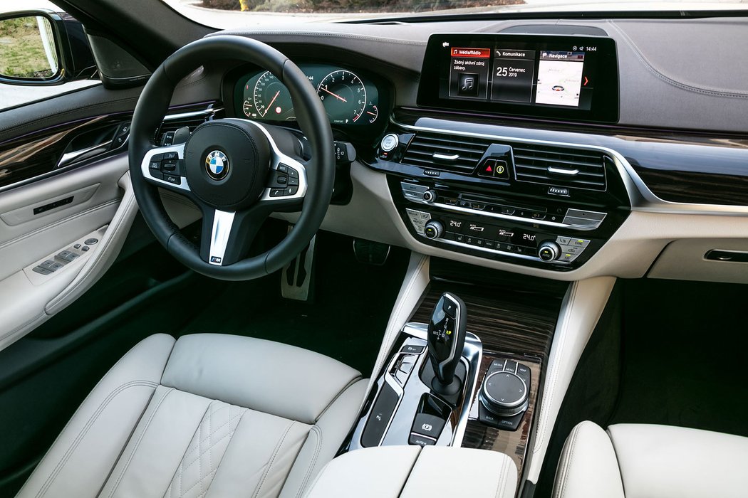 BMW 540i xDrive Touring