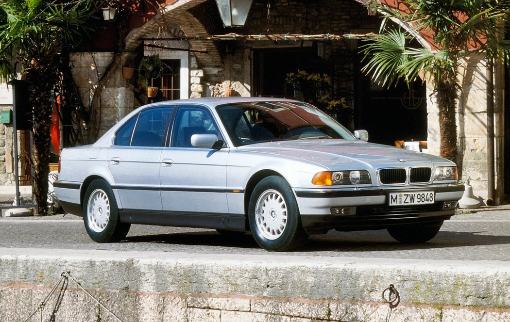 BMW 728i (E38) (1996)