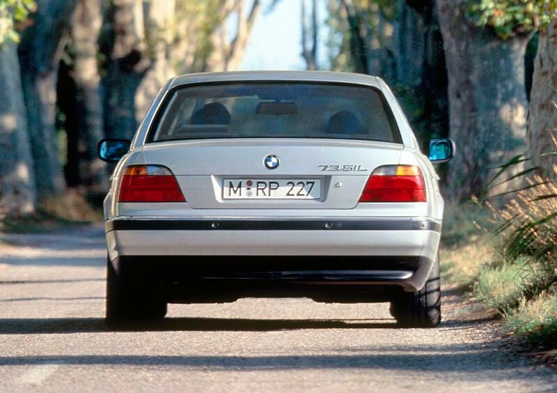 BMW 735i (E38) (1996)