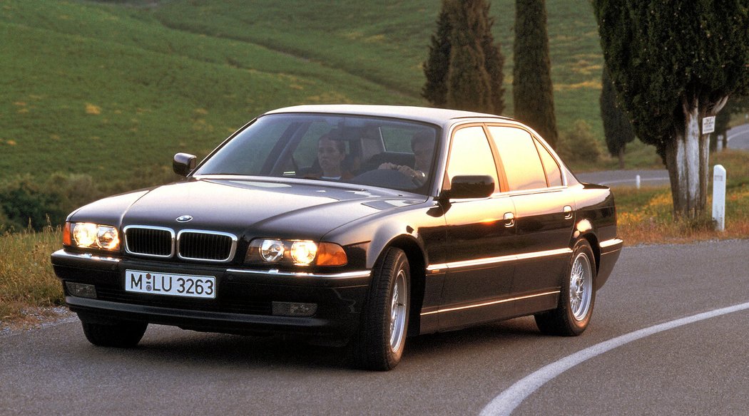 BMW 740iL (E38) (1996)