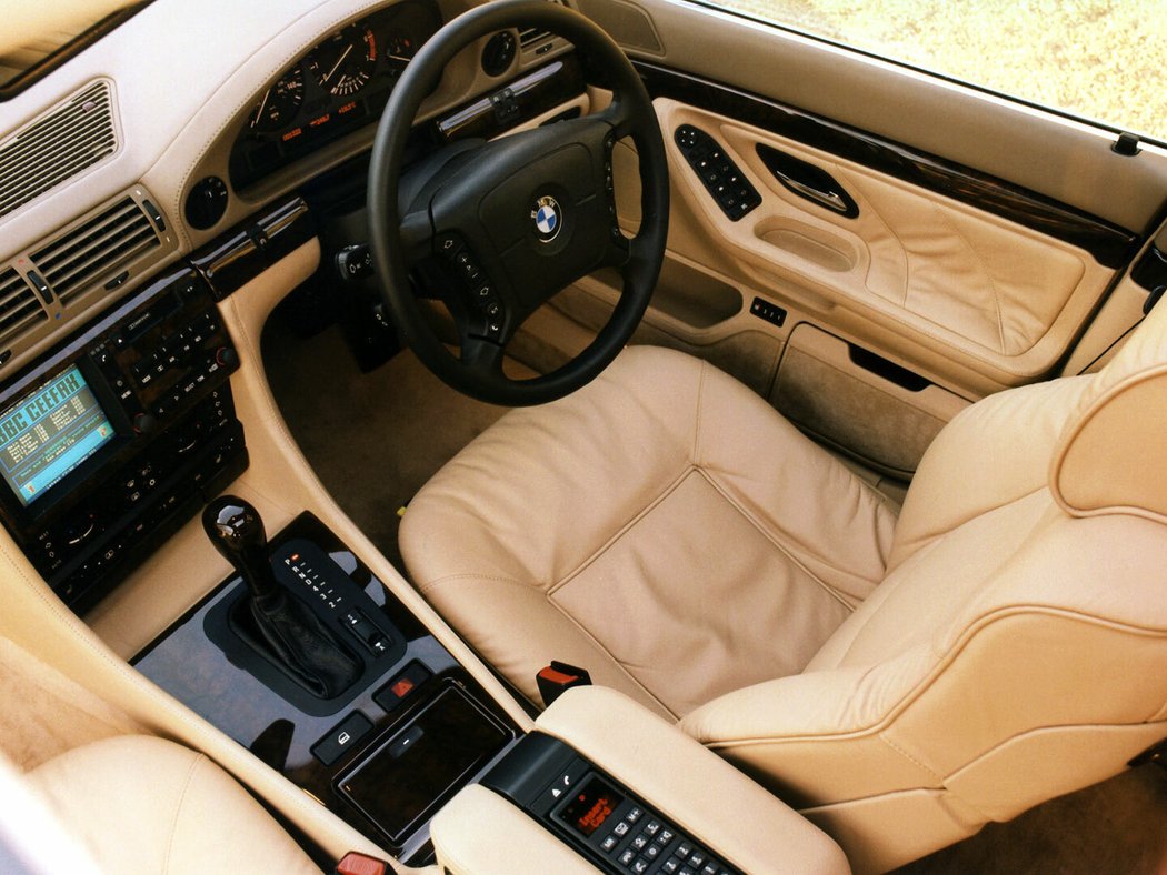 BMW 750iL (E38) (1994)