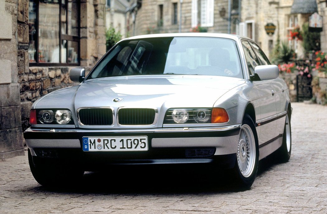 BMW 7 (E38) (1994)