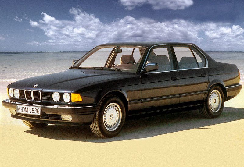 BMW řady 7 (E32) (1986)