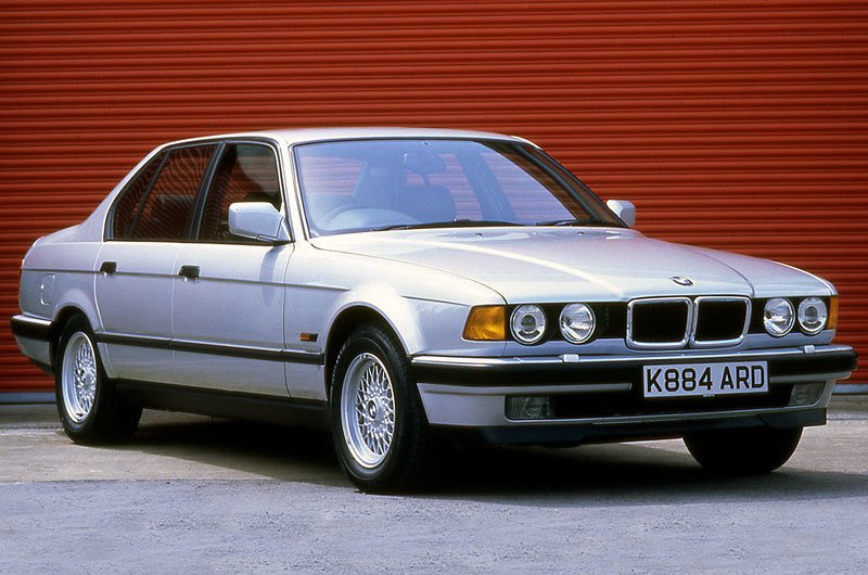 BMW řady 7 (E32) (1987)