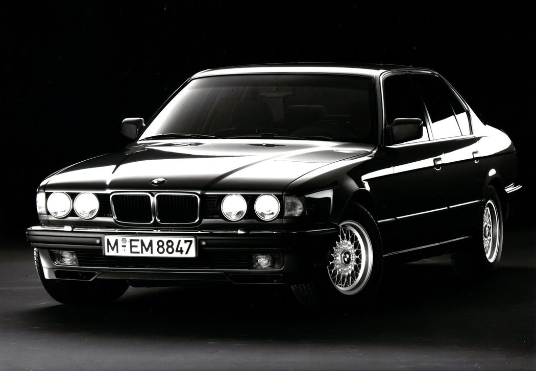 BMW řady 7 (E32) (1992)