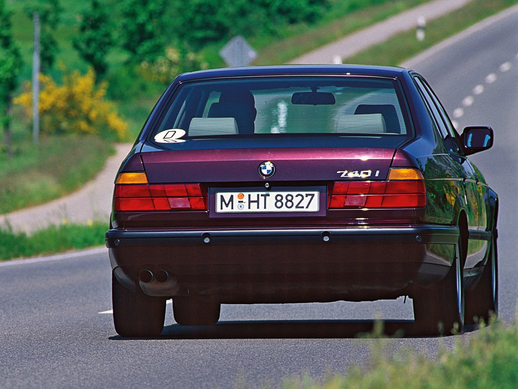 BMW řady 7 (E32) (1992)