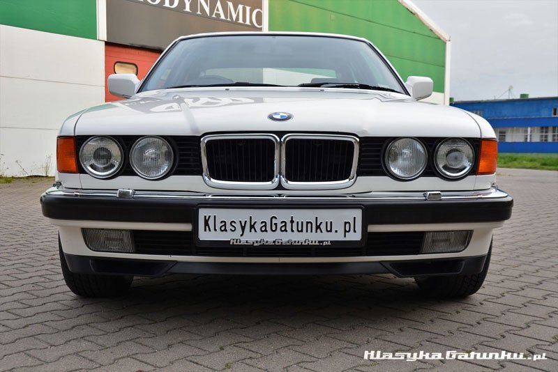 BMW 740i