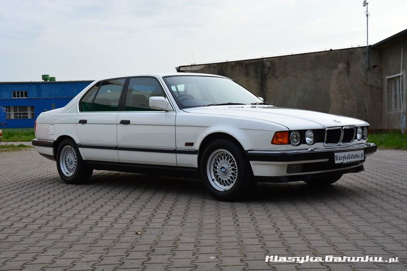 BMW 740i