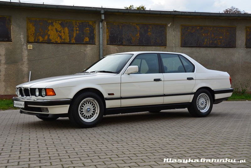 BMW 740i