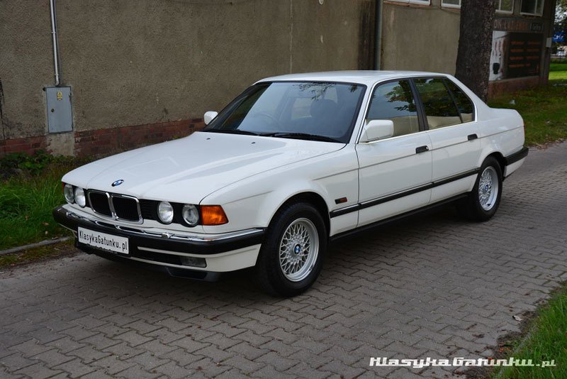 BMW 740i