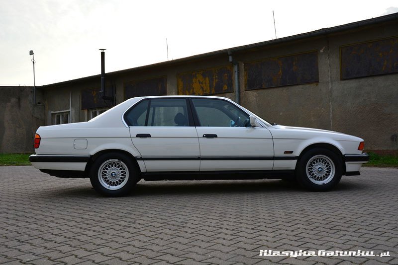 BMW 740i