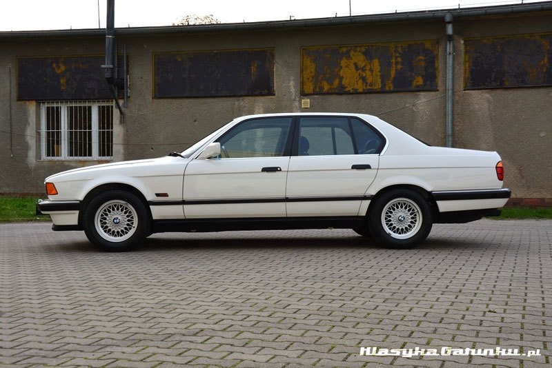 BMW 740i