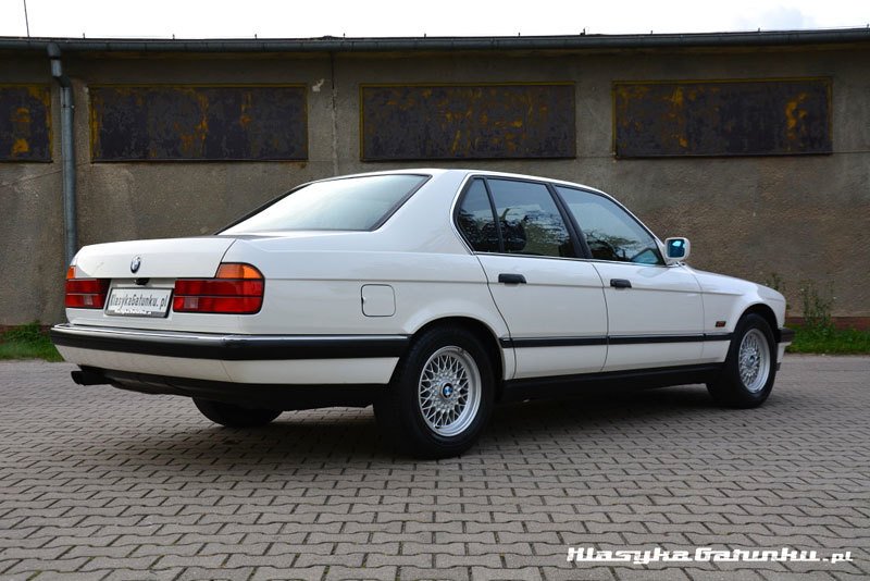 BMW 740i