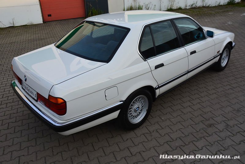 BMW 740i