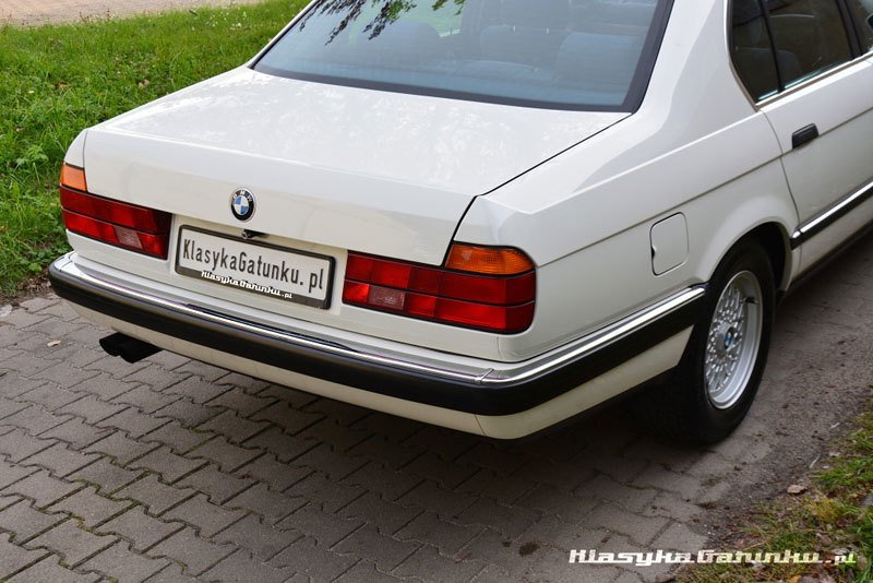 BMW 740i