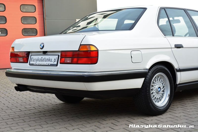 BMW 740i