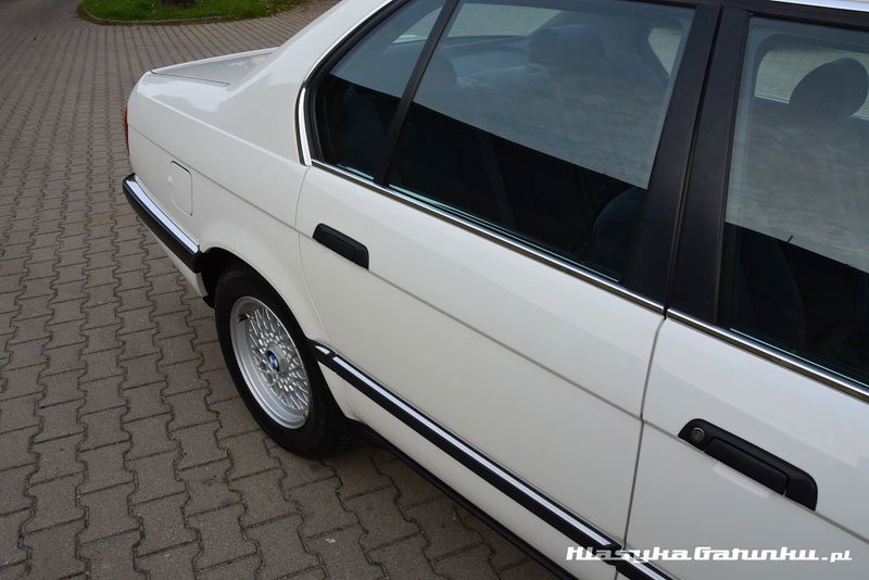 BMW 740i