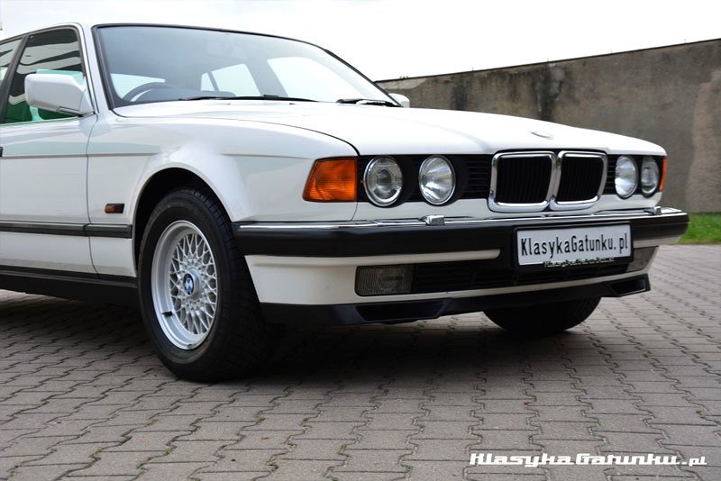 BMW 740i