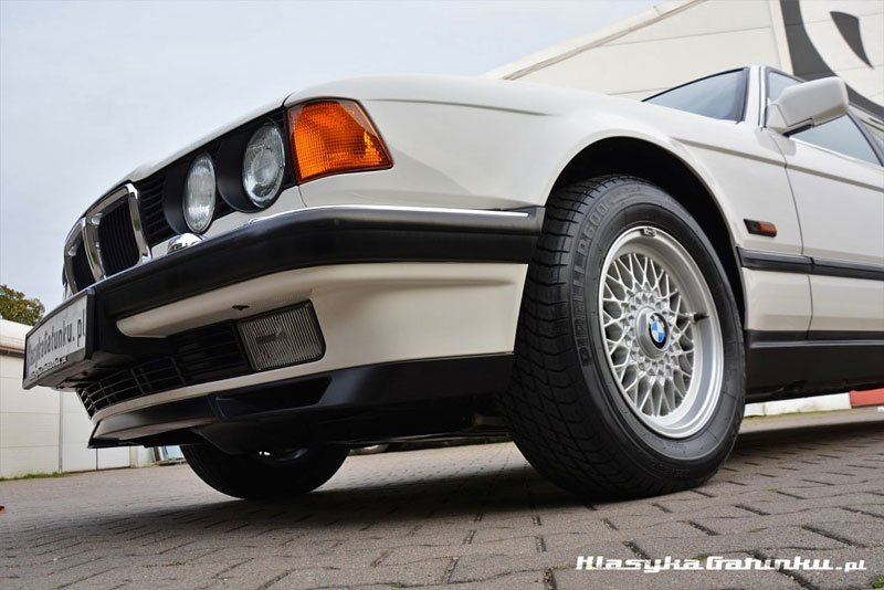 BMW 740i