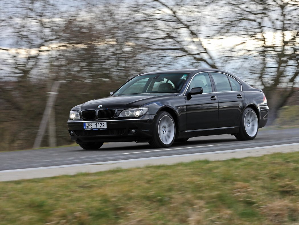 BMW 750i