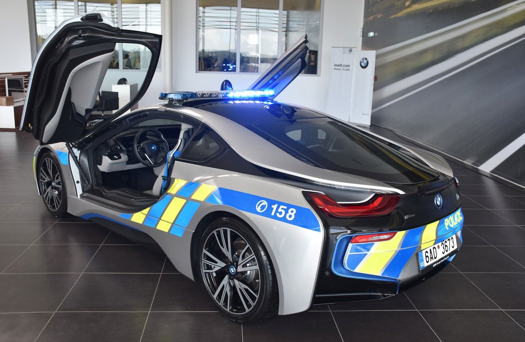 BMW i8 pro Policii ČR