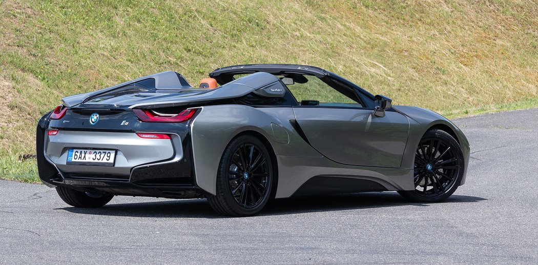 BMW i8 Roadster