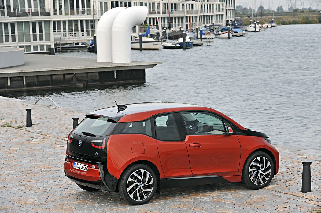 BMW i3