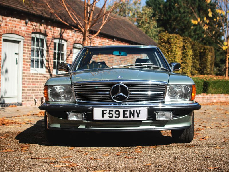 Mercedes-Benz 300SL (R107)