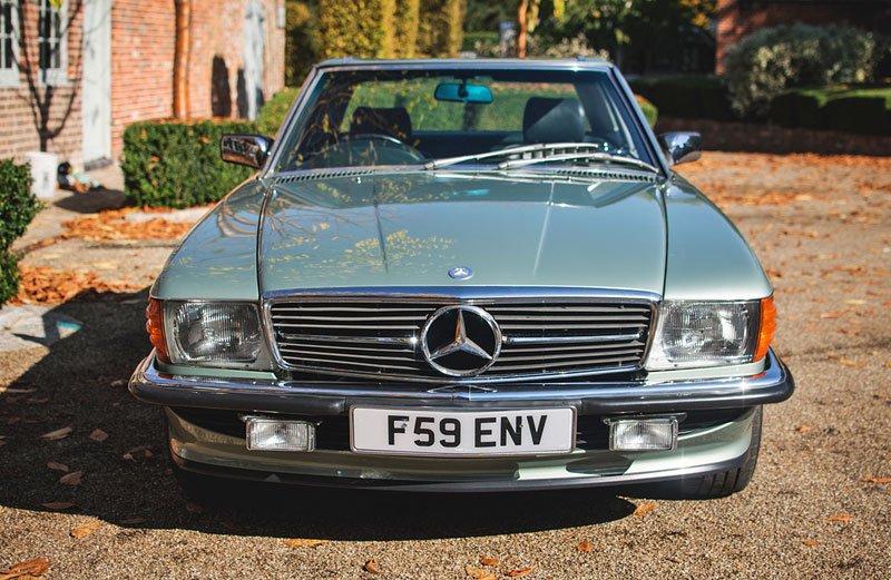 Mercedes-Benz 300SL (R107)