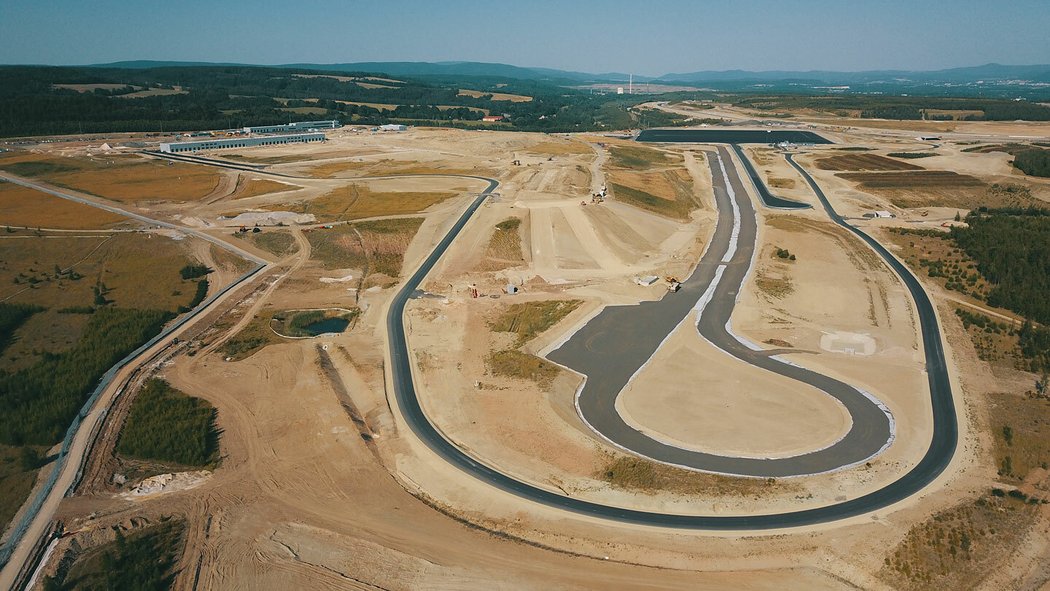 BMW Group Future Mobility Centre v Sokolově