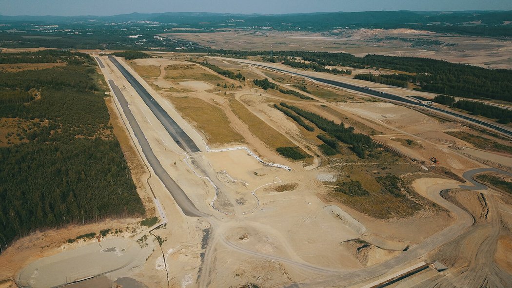 BMW Group Future Mobility Centre v Sokolově