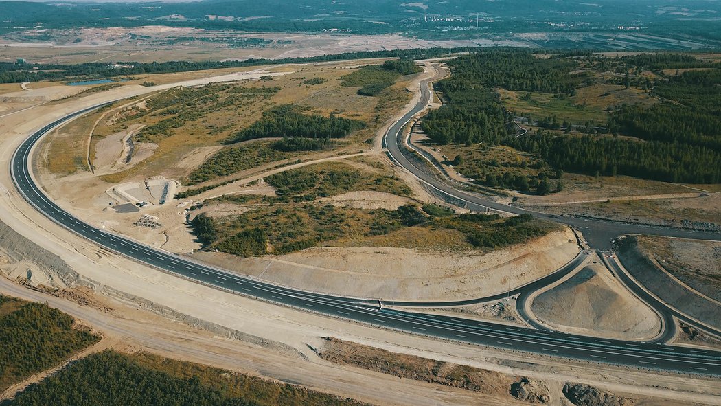 BMW Group Future Mobility Centre v Sokolově