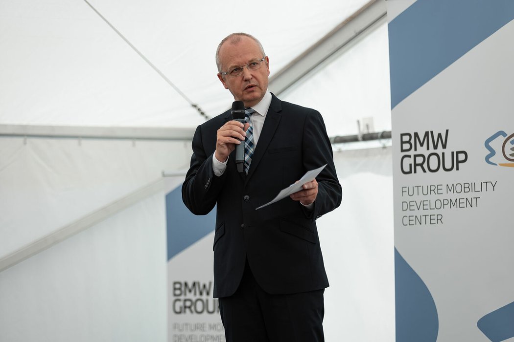 BMW Group Future Mobility Centre v Sokolově