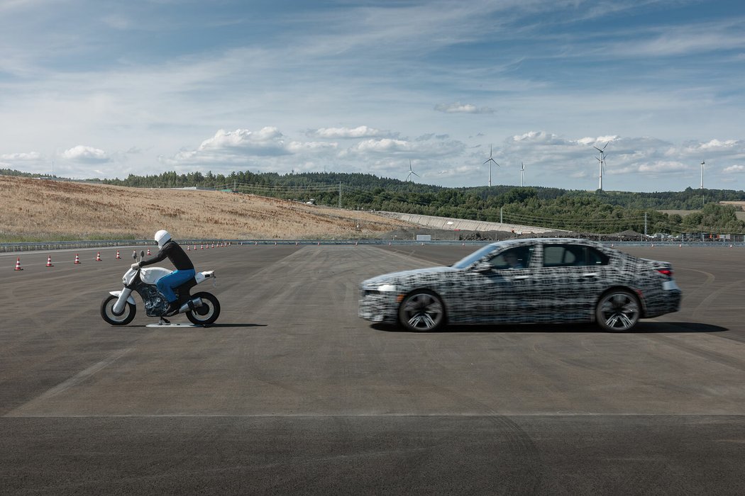 BMW Group Future Mobility Centre v Sokolově