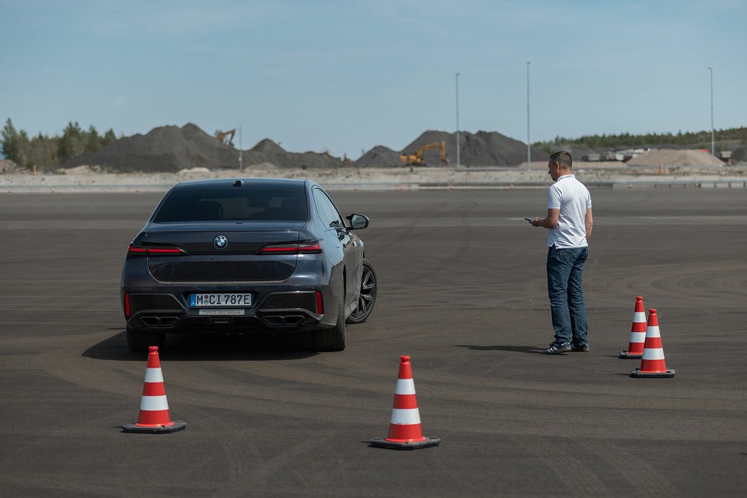 BMW Group Future Mobility Centre v Sokolově