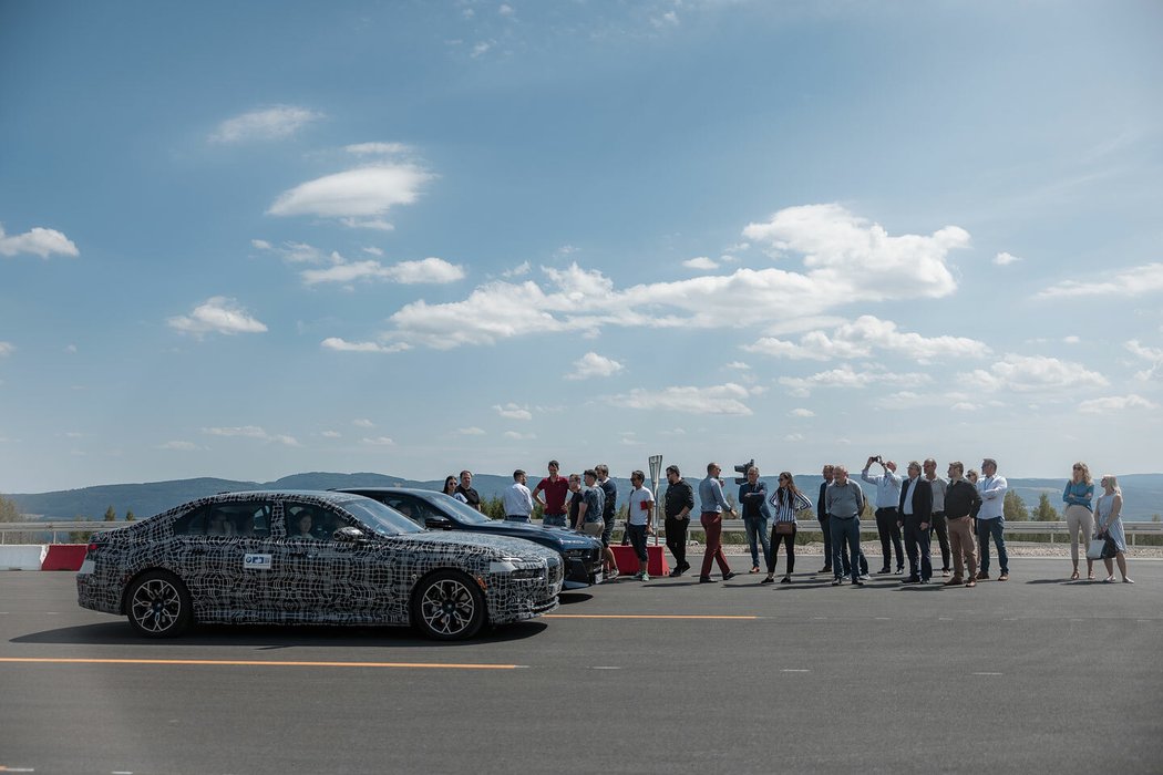 BMW Group Future Mobility Centre v Sokolově