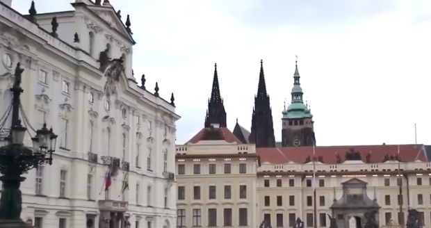 Řidič BMW řádil v Praze. Nebezpečnou jízdou ohrožoval okolí, video pak umístil na sociální síť