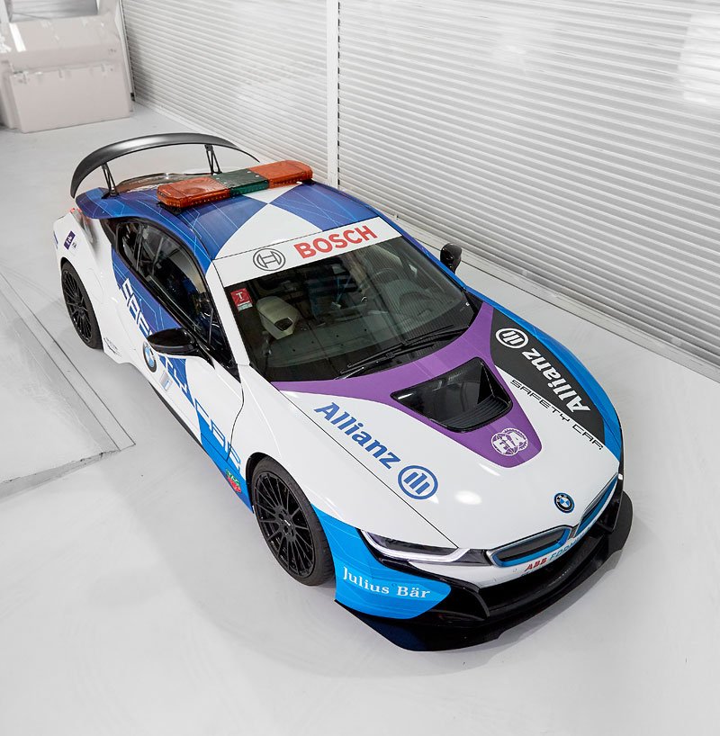 BMW i8 Coupé Safety Car