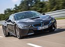 BMW i8 v produkčním provedení nastupuje (video)