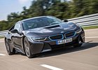 BMW i8 v produkčním provedení nastupuje (video)