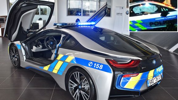 Policejní BMW i8 mělo nehodu. Víme, jak dopadlo