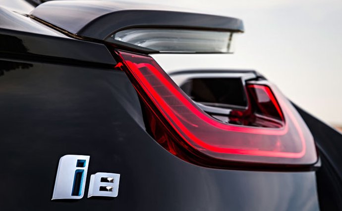 BMW připravuje ostrou verzi hybridního sporťáku i8, má dostat čtyřválec
