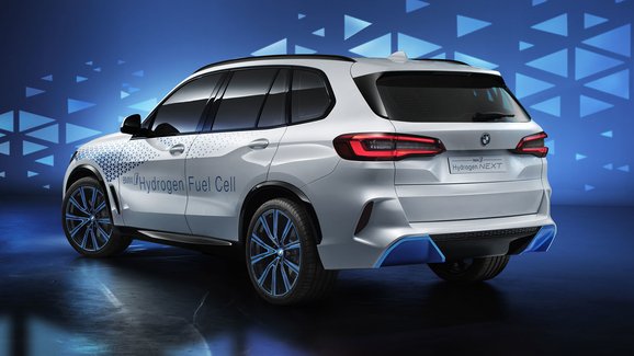 Ceny vodíkových elektromobilů mohou být do 5 let na úrovni běžných aut, zní z BMW
