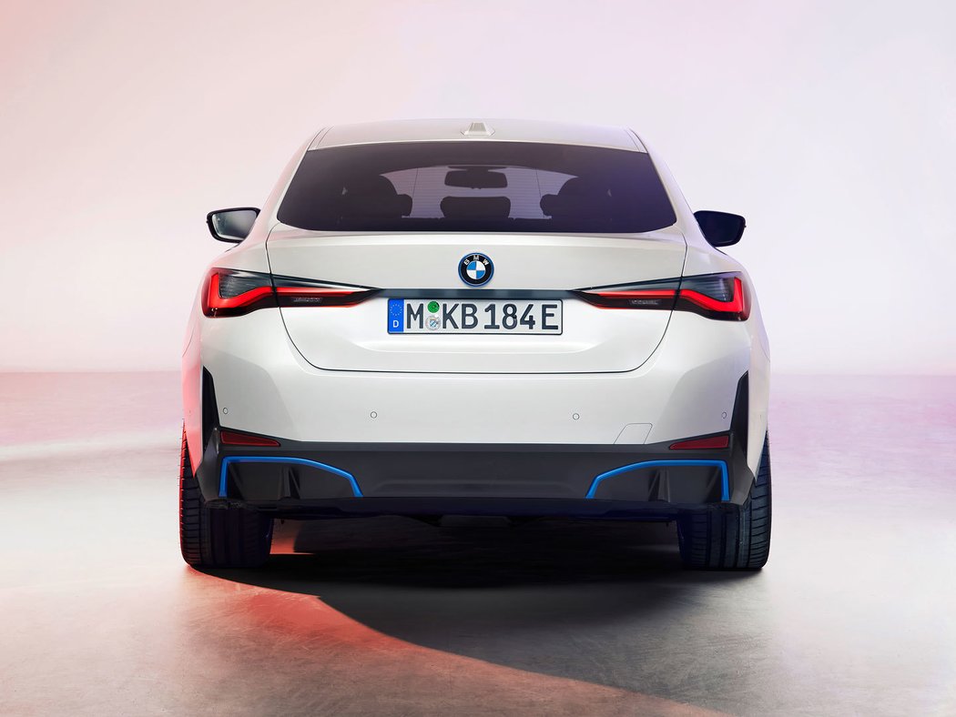 BMW i4