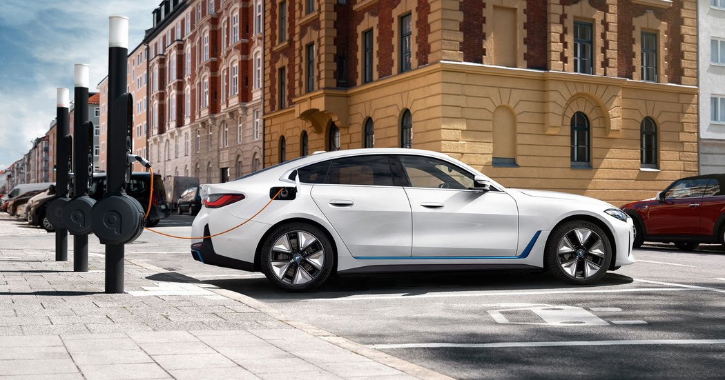 BMW i4