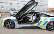Proč policejní superauto, extrémně rychlé BMW, které měla Policie ČR zapůjčené k testování, ihned po havárii odvezla odtahovka v kontejneru, aby ho nikdo neviděl?