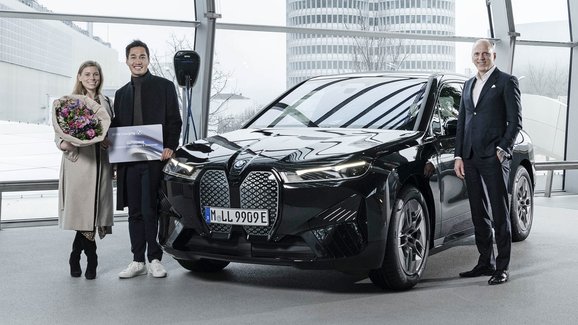 BMW předalo miliontý elektrifikovaný vůz a připomnělo elektrické plány