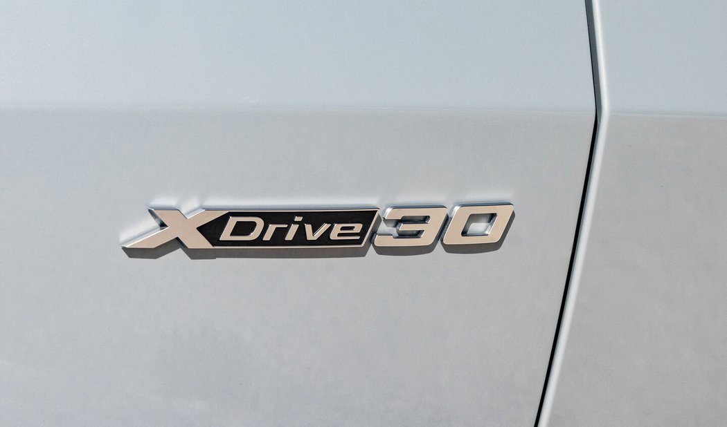 BMW iX2 xDrive30